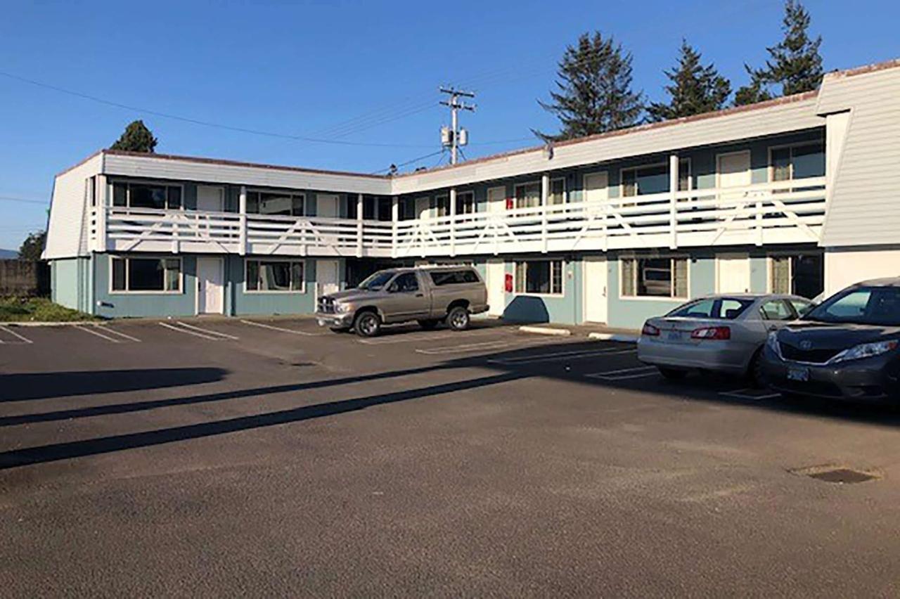 Travelodge By Wyndham Florence Exterior photo